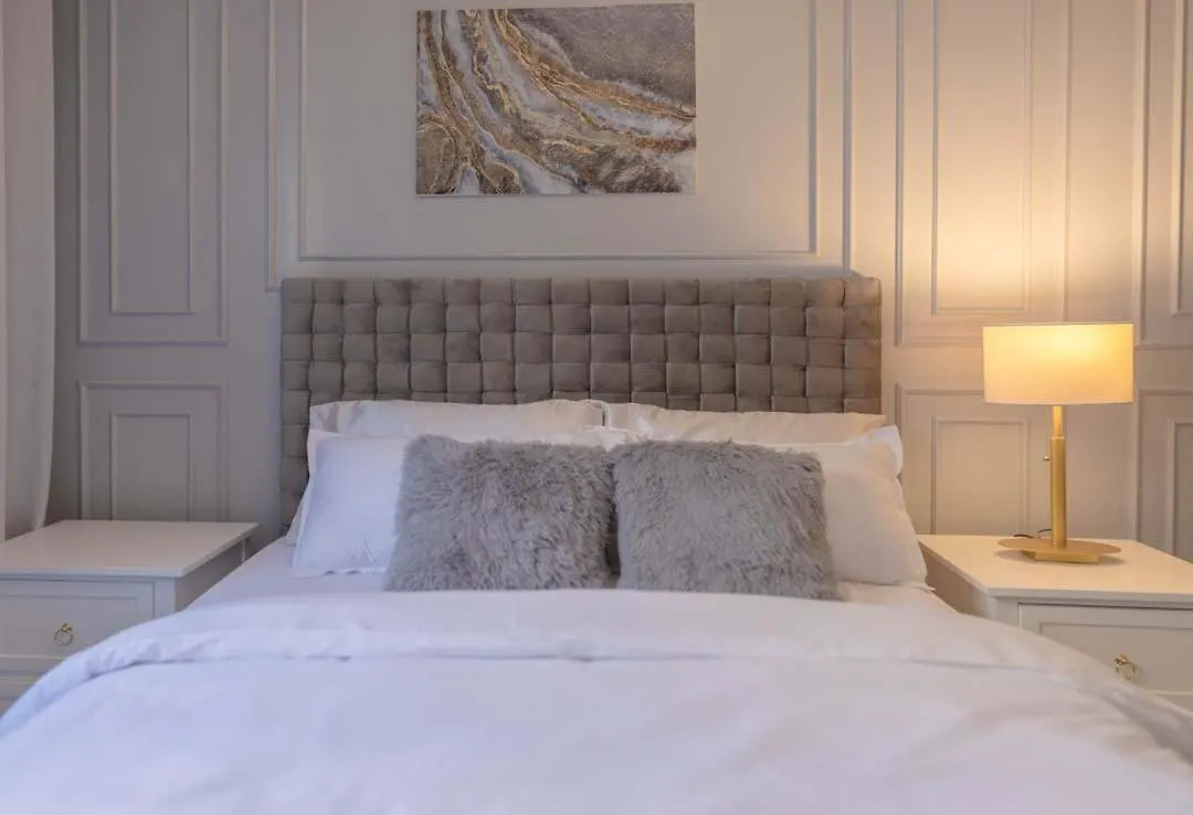 Shore 2BR De Luxe Suite, Mall of Asia Manila Philippines